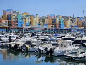 Albufeira Bootsfahrt mit Kleinkind