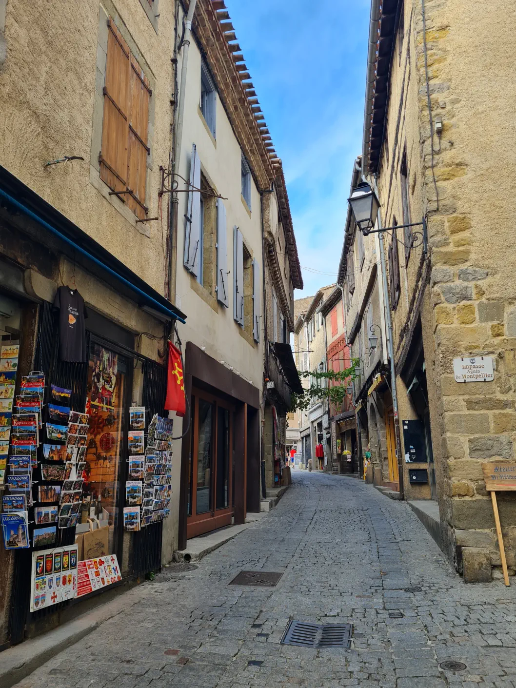 Cité de Carcassonne mit Kleinkind