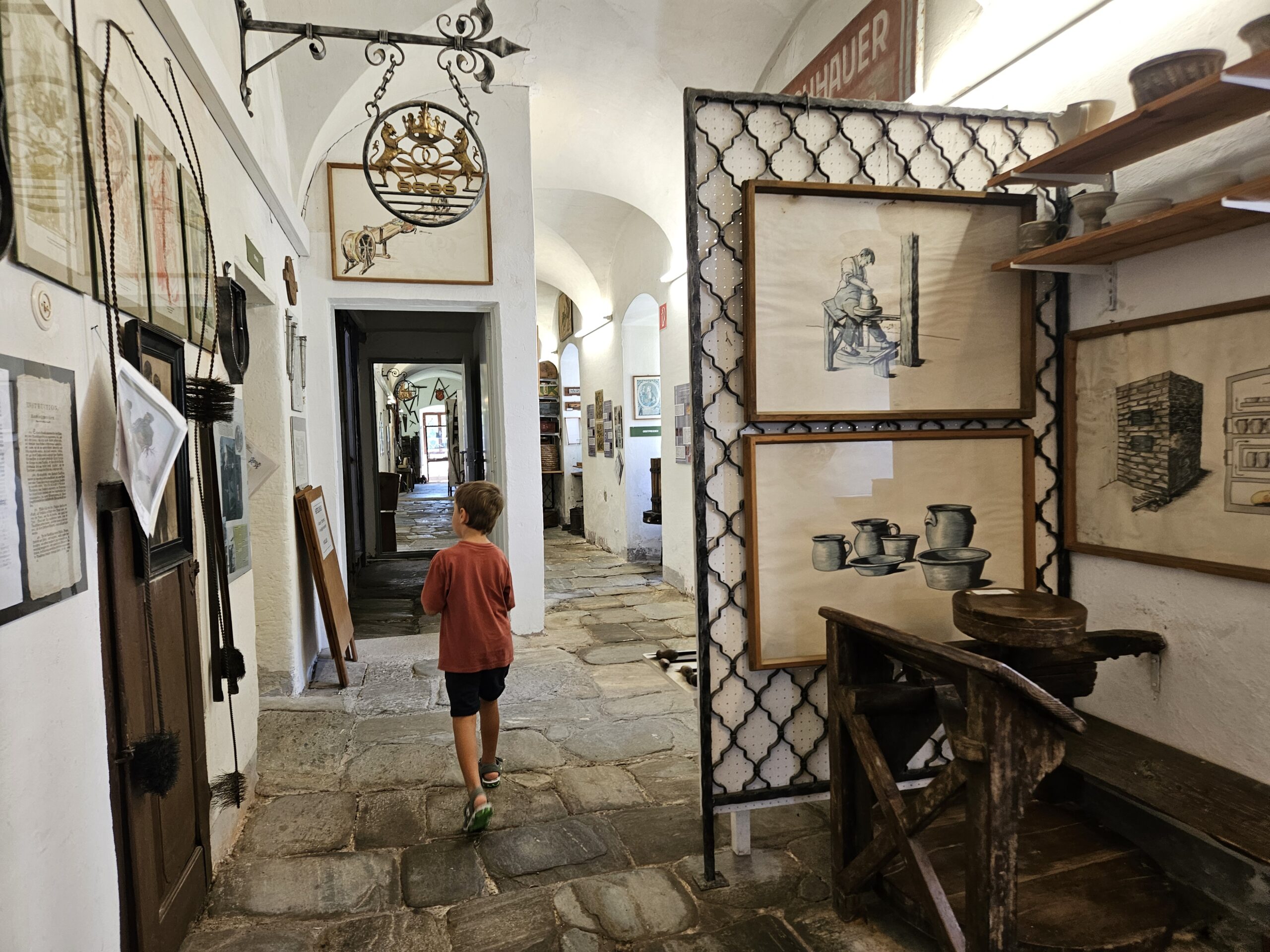 Kärntner Handwerksmuseum mit Kind