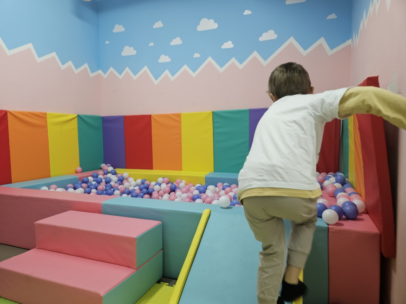 Österreich Autobahn Raststätten mit Spielplatz Spielbereich