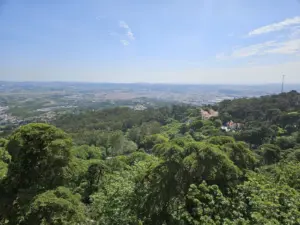 Palast Sintra mit Kleinkind