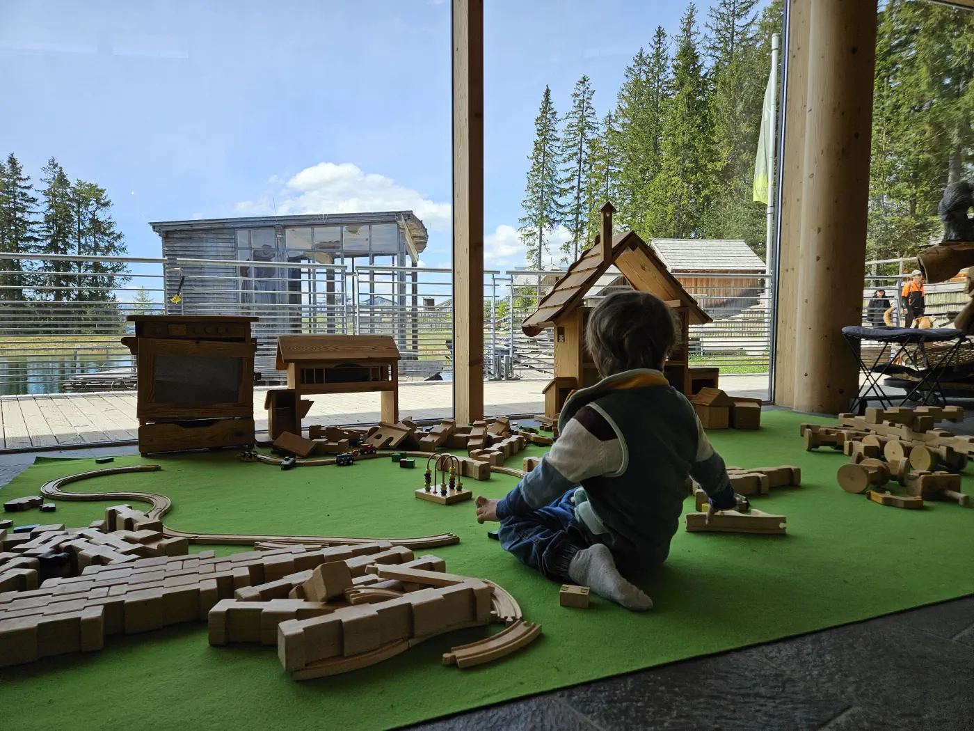 Steiermark Almspielplatz Kleinkind