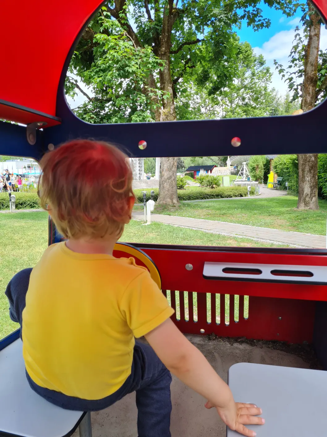 Klagenfurt Minimundus mit Kleinkind