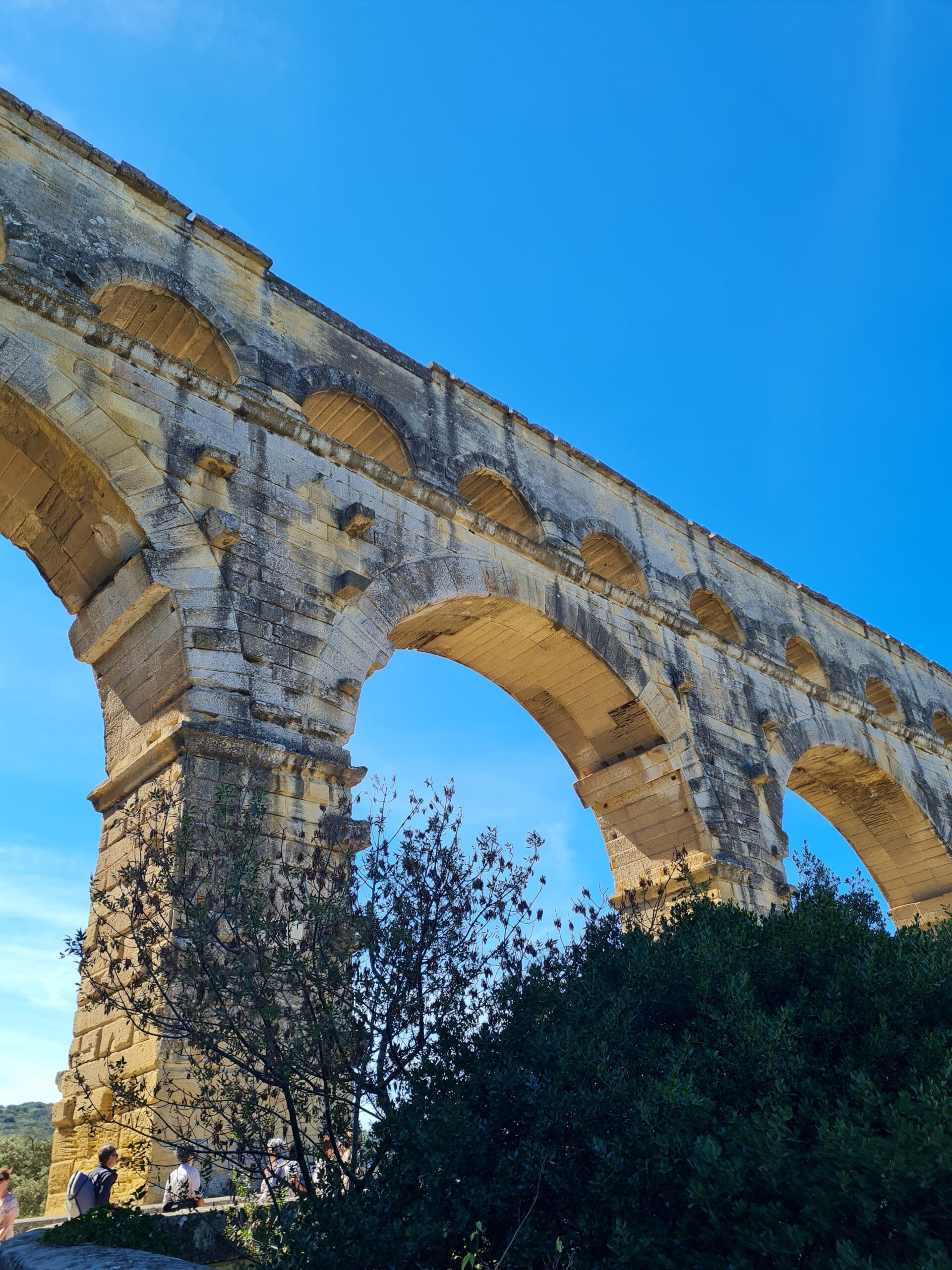 Pont du Gard mit Kleinkind