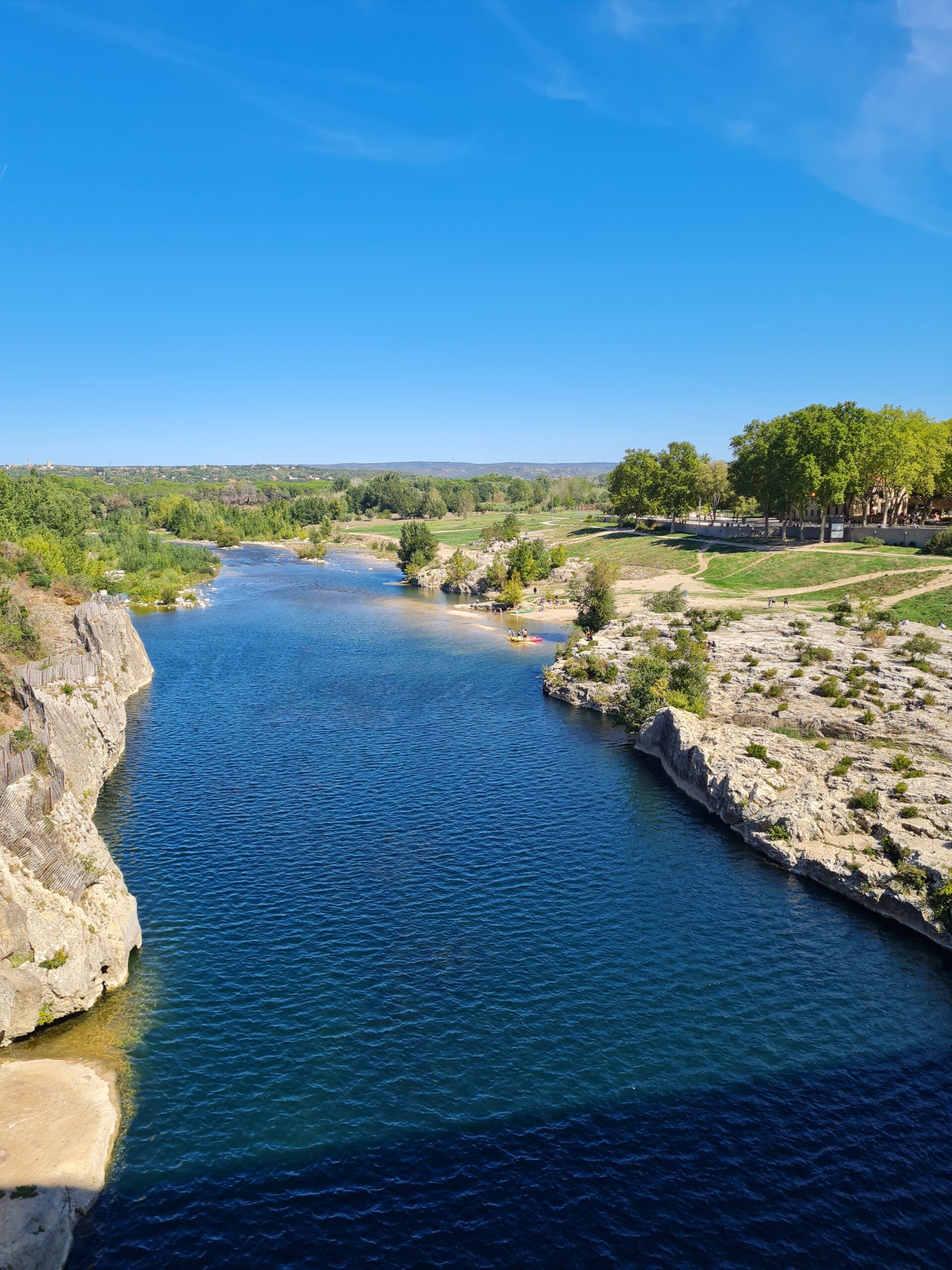 Pont du Gard mit Kleinkind