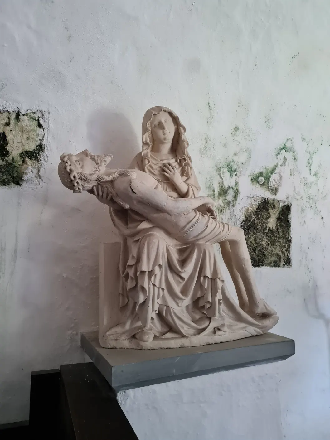 Slowenien Burg mit Baby