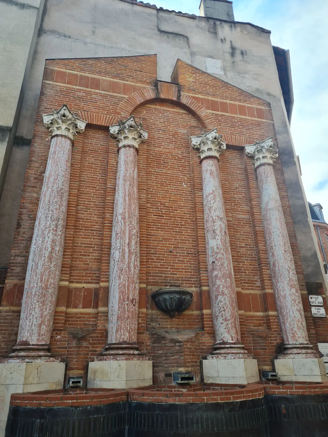 Toulouse mit Kleinkind