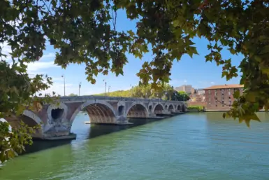 Toulouse mit Kleinkind