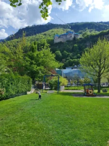 Vaduz mit Kleinkind