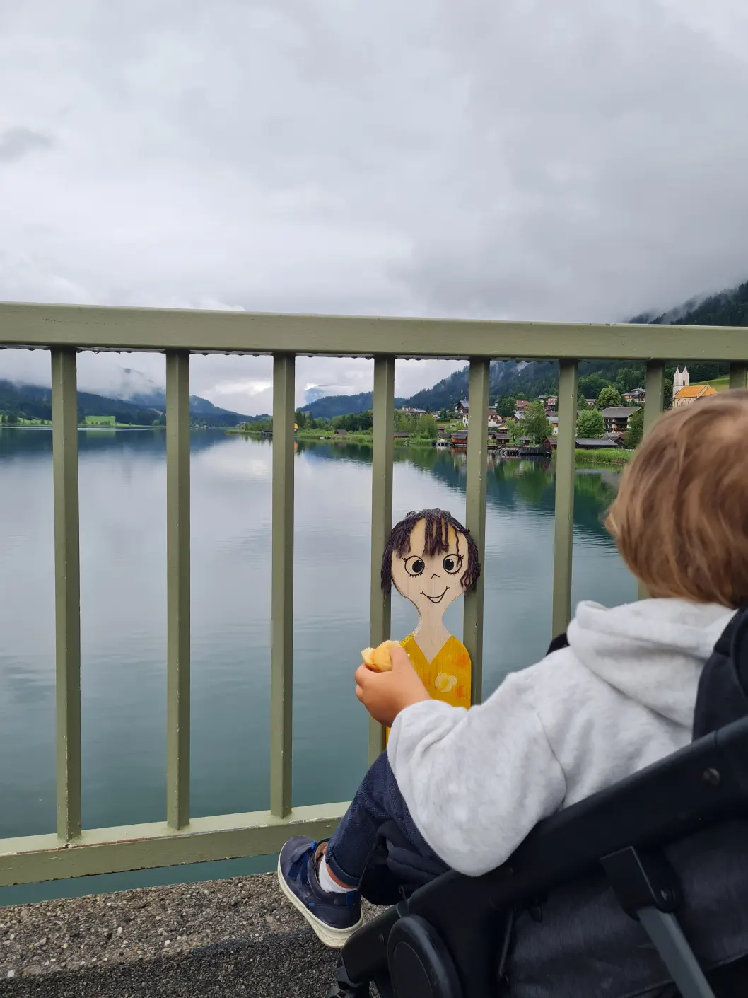 Weissensee mit Kinderwagen